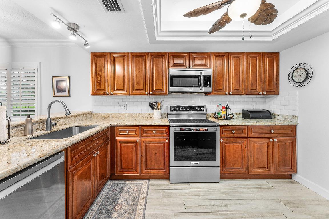 9179 SE Riverfront #F Jupiter, FL 33469