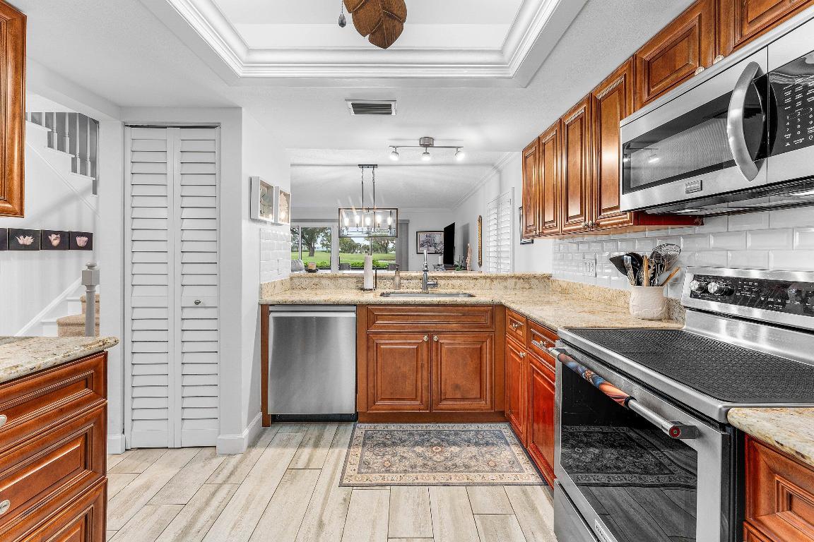 9179 SE Riverfront #F Jupiter, FL 33469