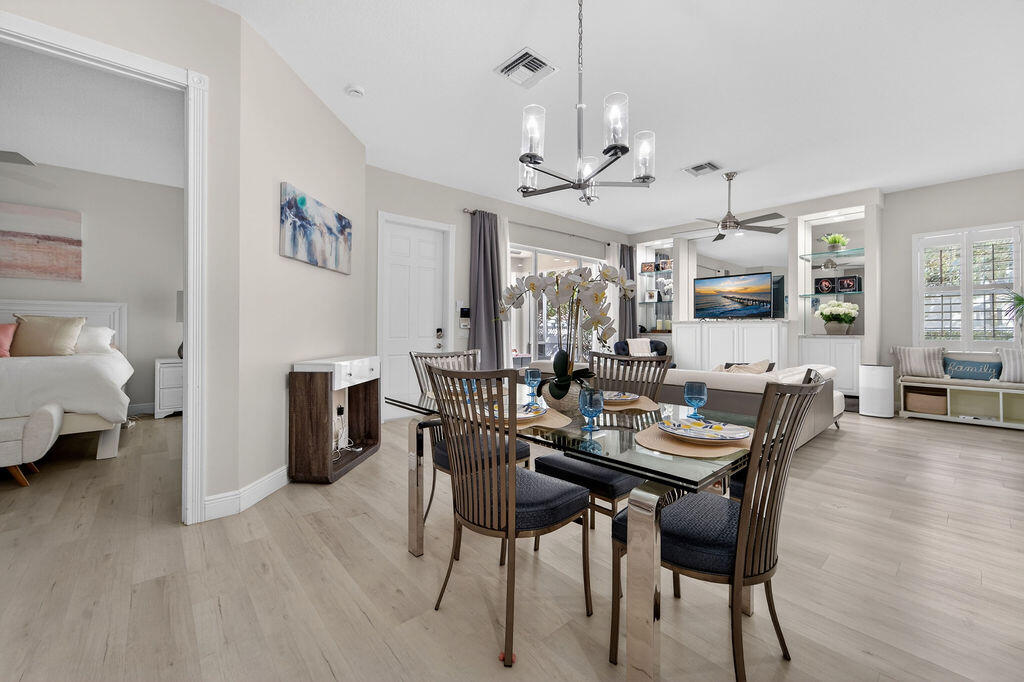 102 Bonaire Jupiter, FL 33458