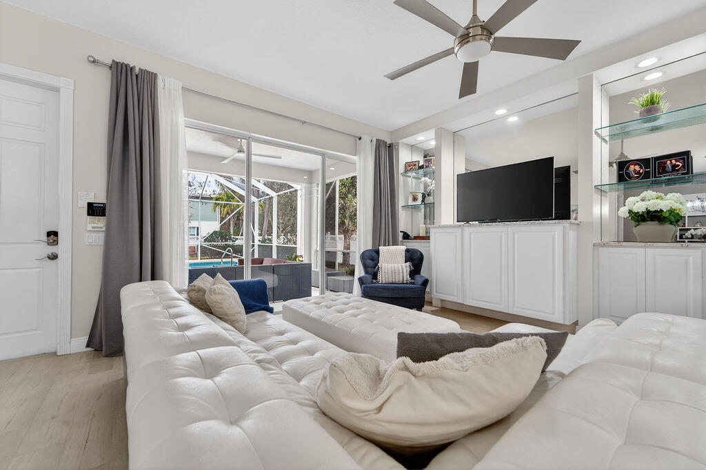 102 Bonaire Jupiter, FL 33458