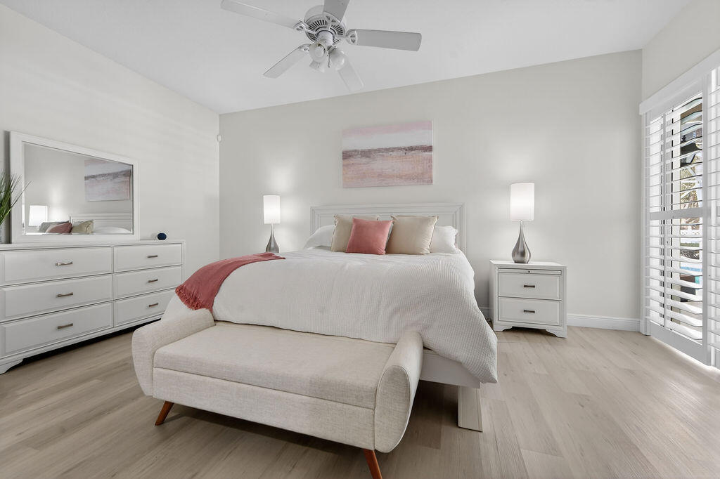 102 Bonaire Jupiter, FL 33458