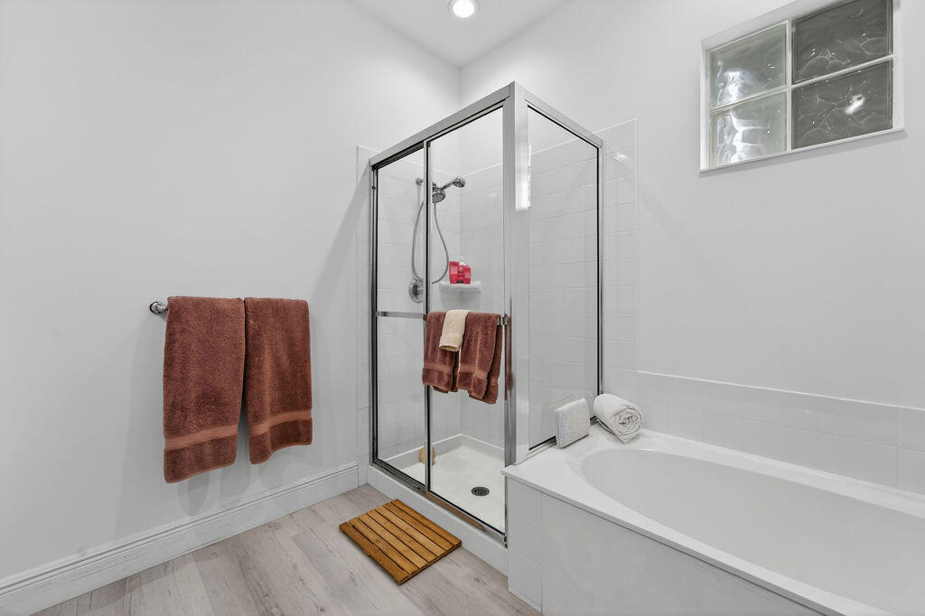 102 Bonaire Jupiter, FL 33458