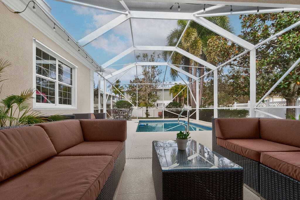 102 Bonaire Jupiter, FL 33458