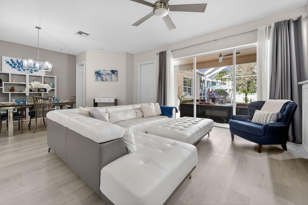 102 Bonaire Jupiter, FL 33458