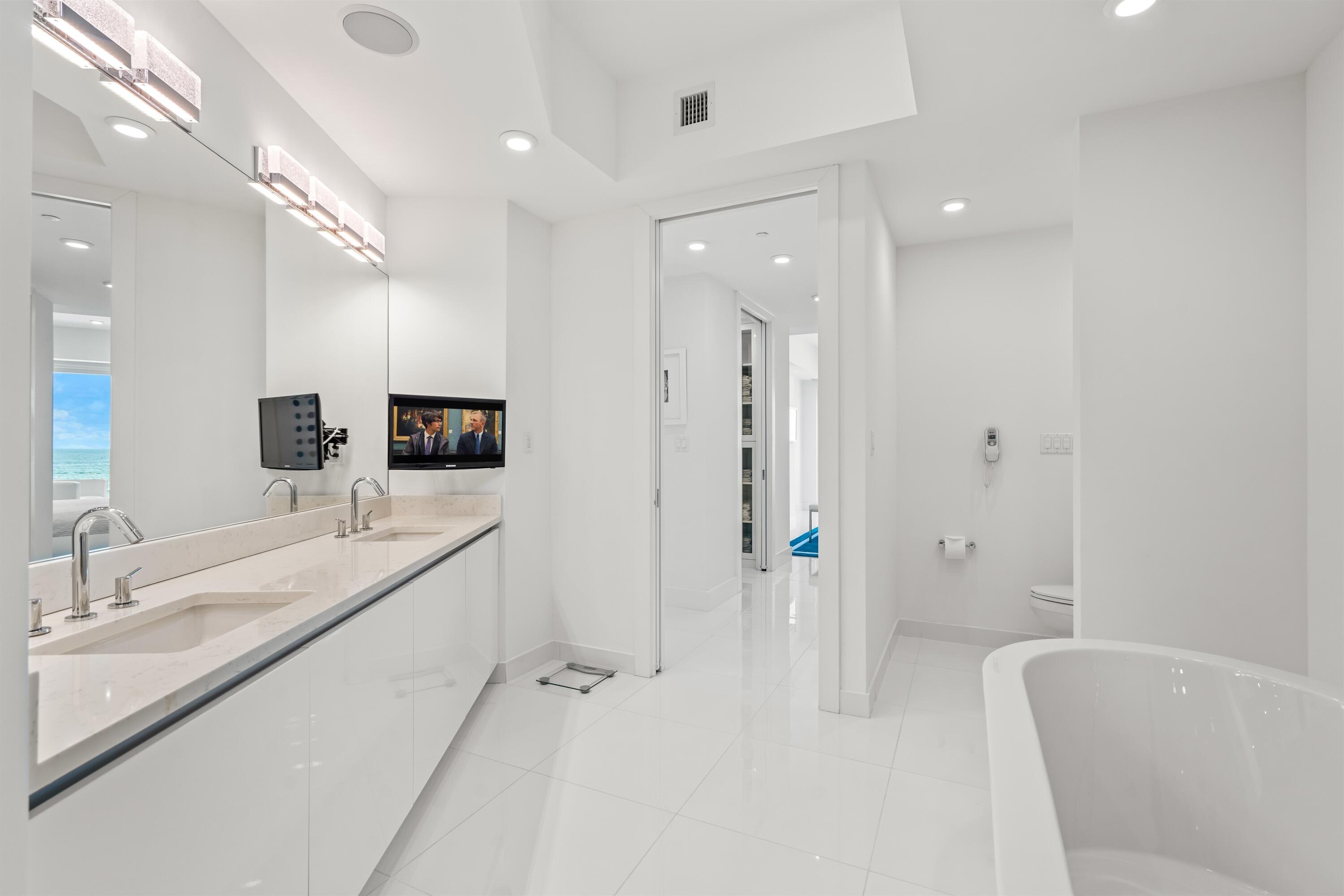 1200 Hillsboro Mile #1305 Hillsboro Beach, FL 33062