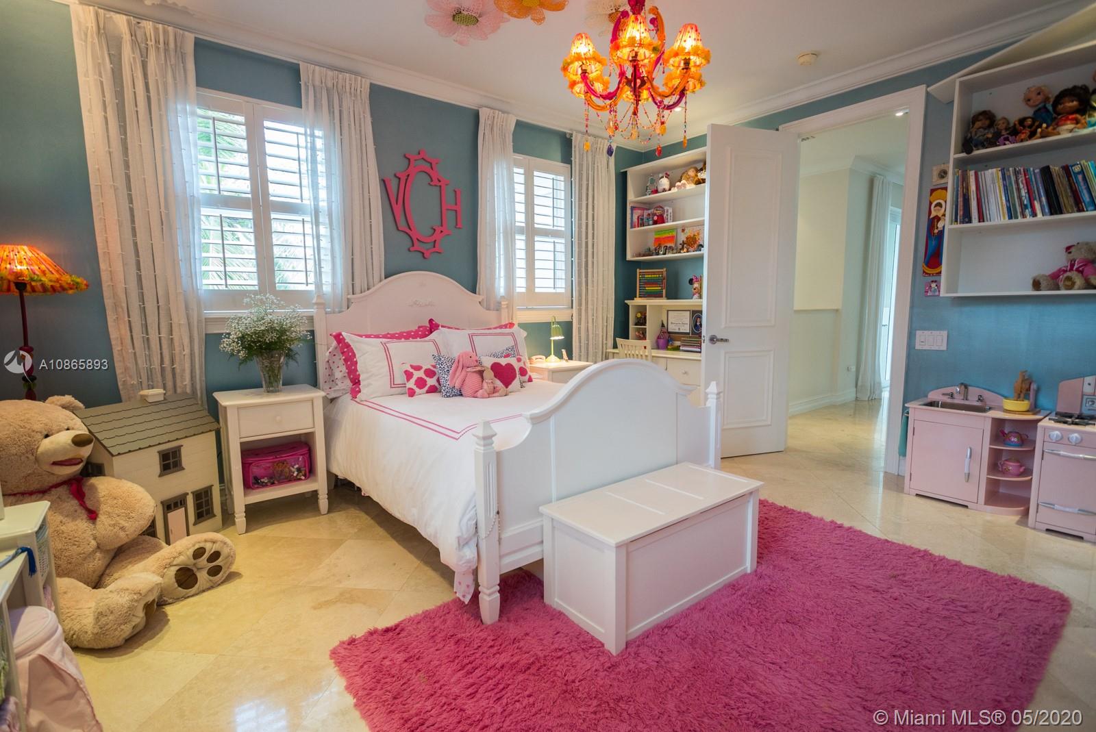 2485 S Bayshore Dr Miami, FL 33133