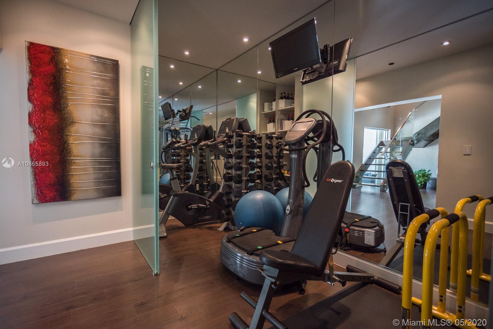 2485 S Bayshore Dr Miami, FL 33133