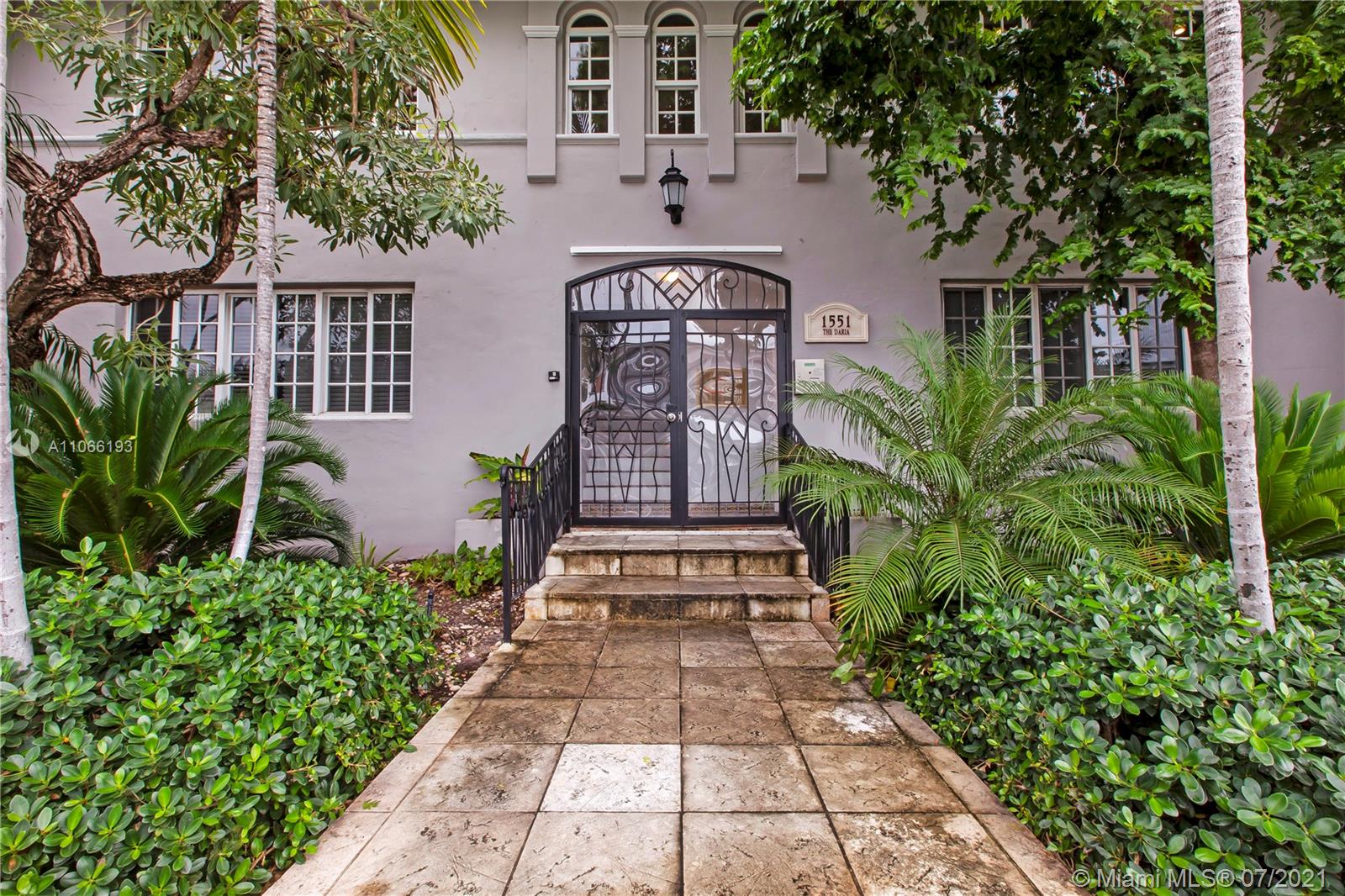 1551 West Ave #3