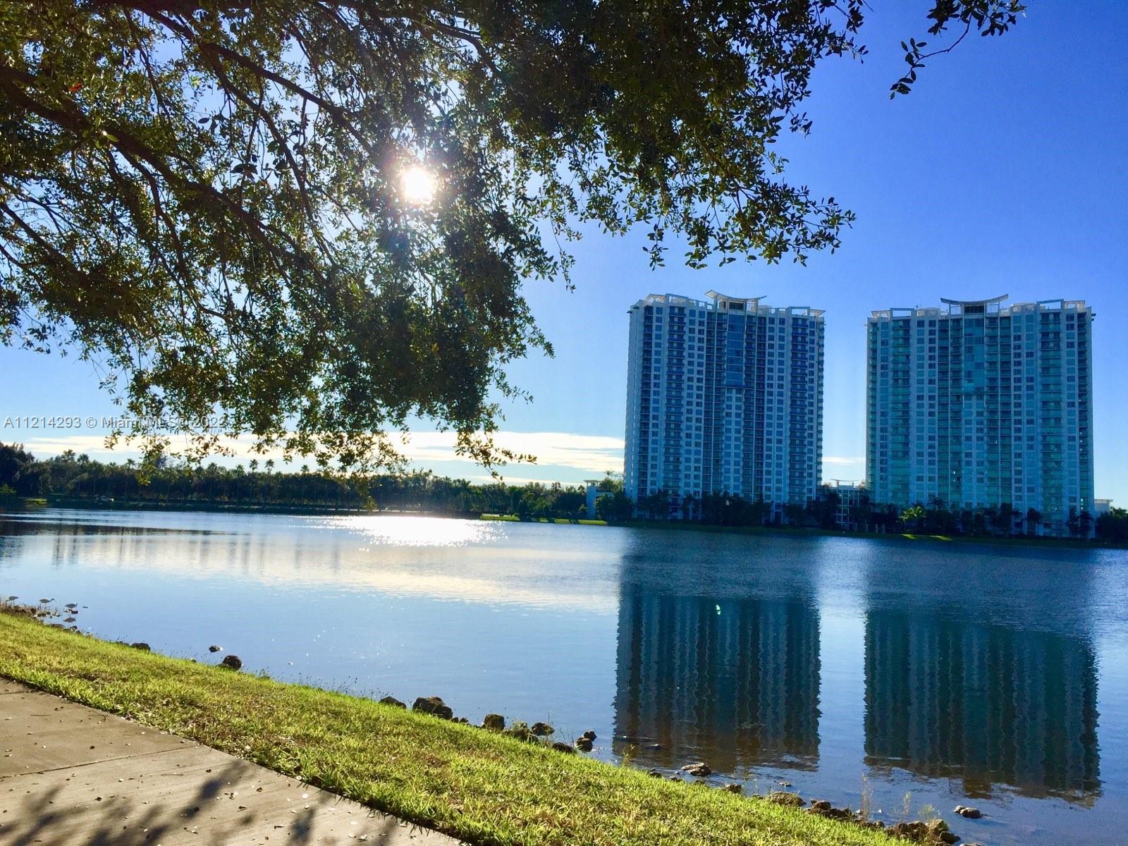 2641 N Flamingo Rd #708N Sunrise, FL 33323