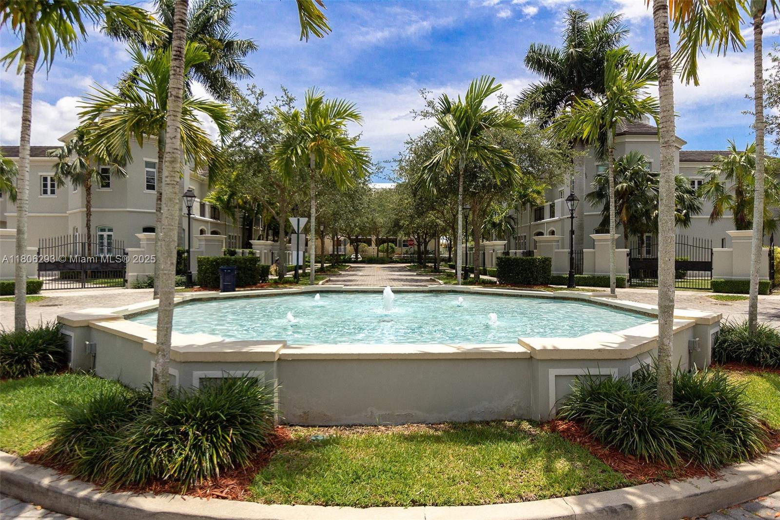 10170 SW 75th Pl,Pinecrest, FL 33156
