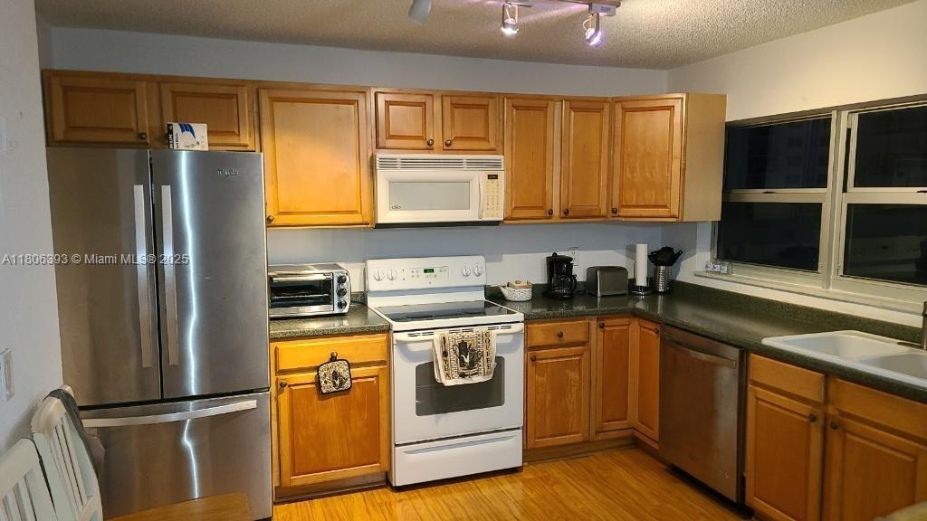 1825 S Ocean Dr #708
