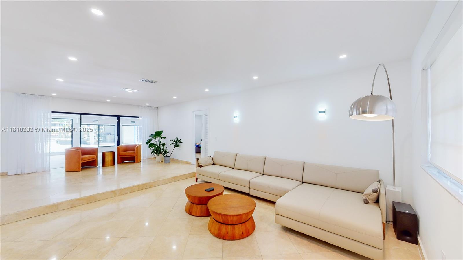 19140 N Bay Rd Sunny Isles Beach, FL 33160