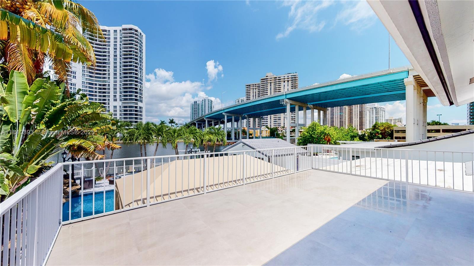 19140 N Bay Rd Sunny Isles Beach, FL 33160