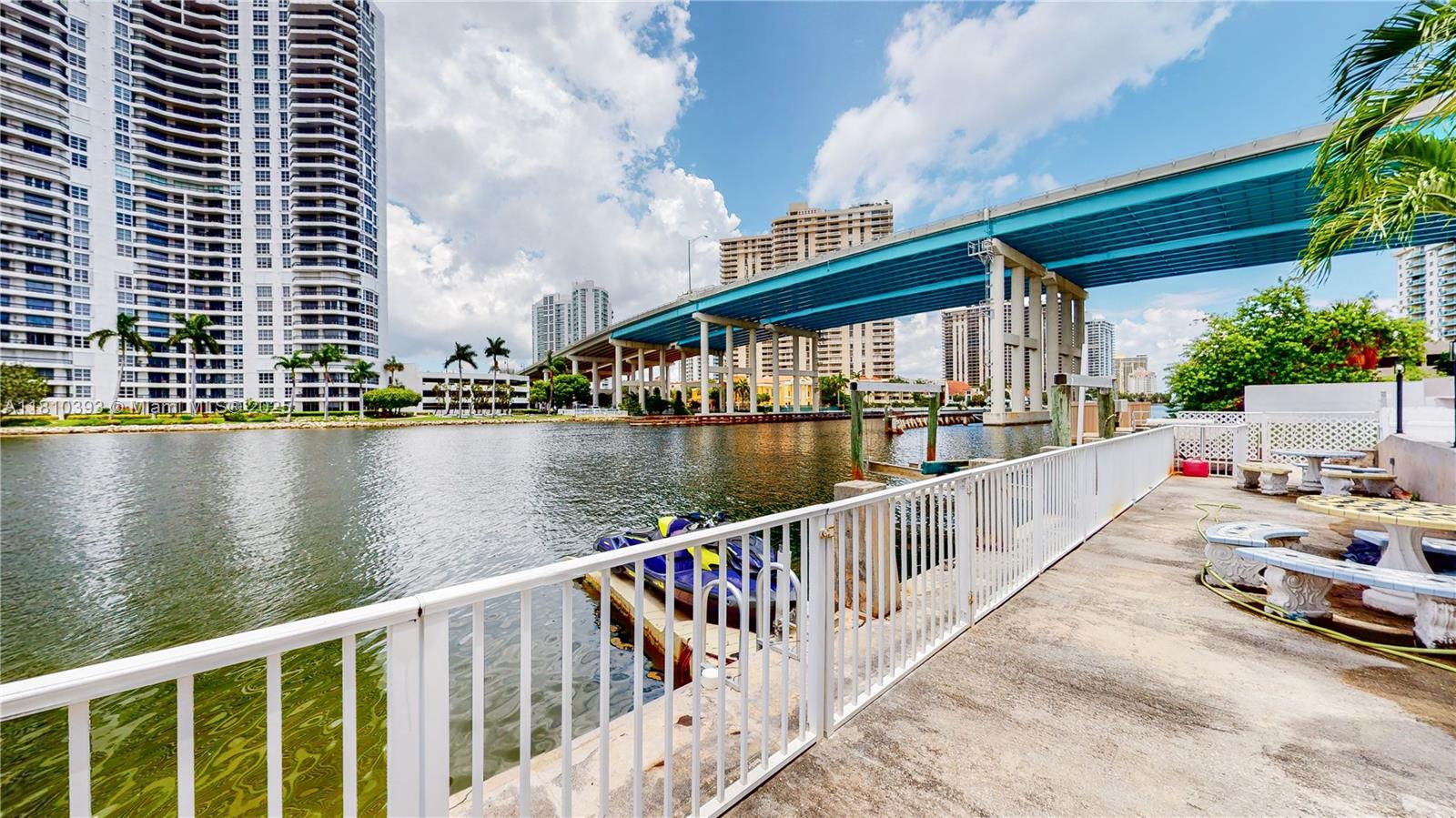 19140 N Bay Rd,Sunny Isles Beach, FL 33160