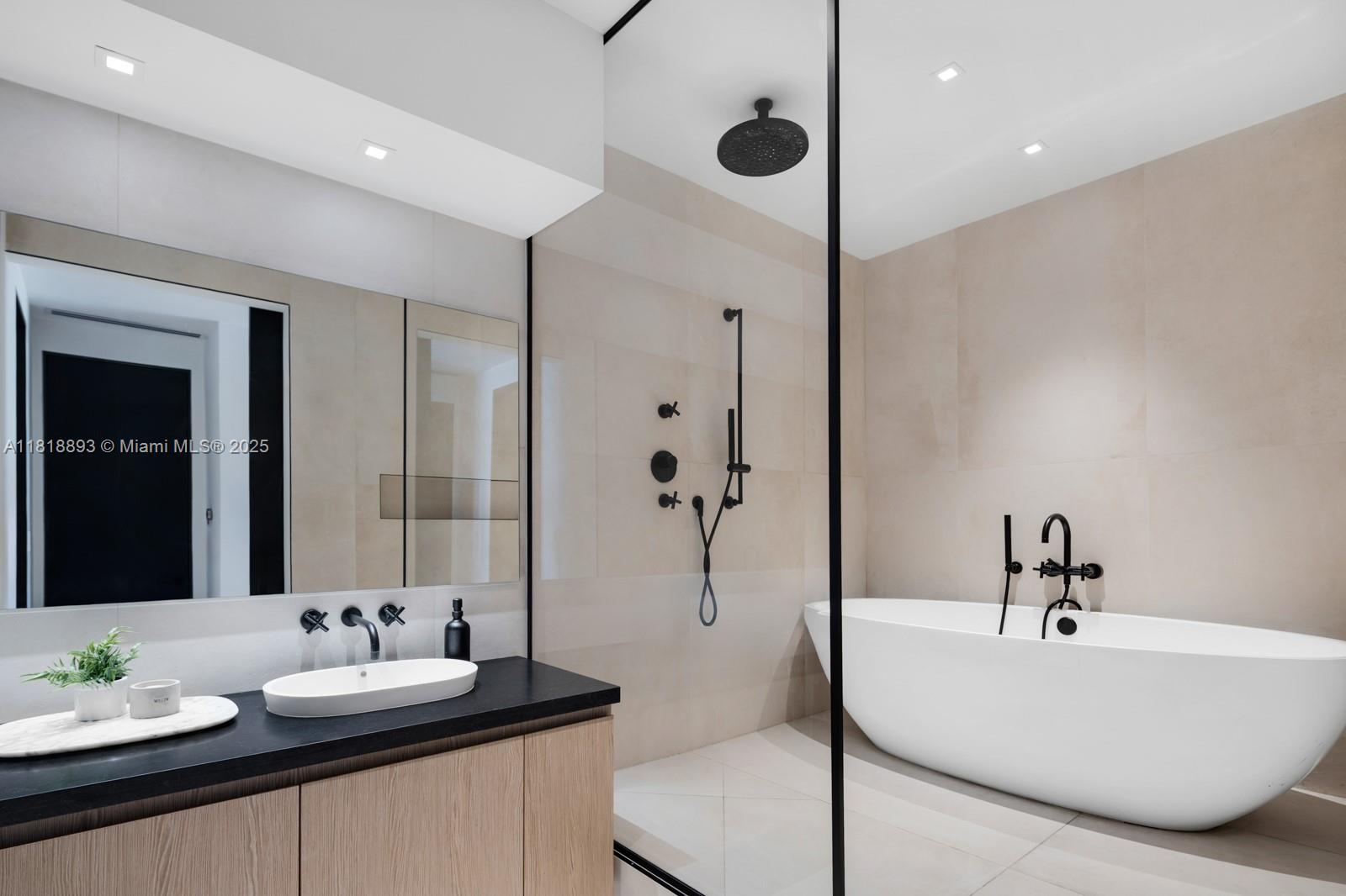 11 Island Ave #PH2 Miami Beach, FL 33139