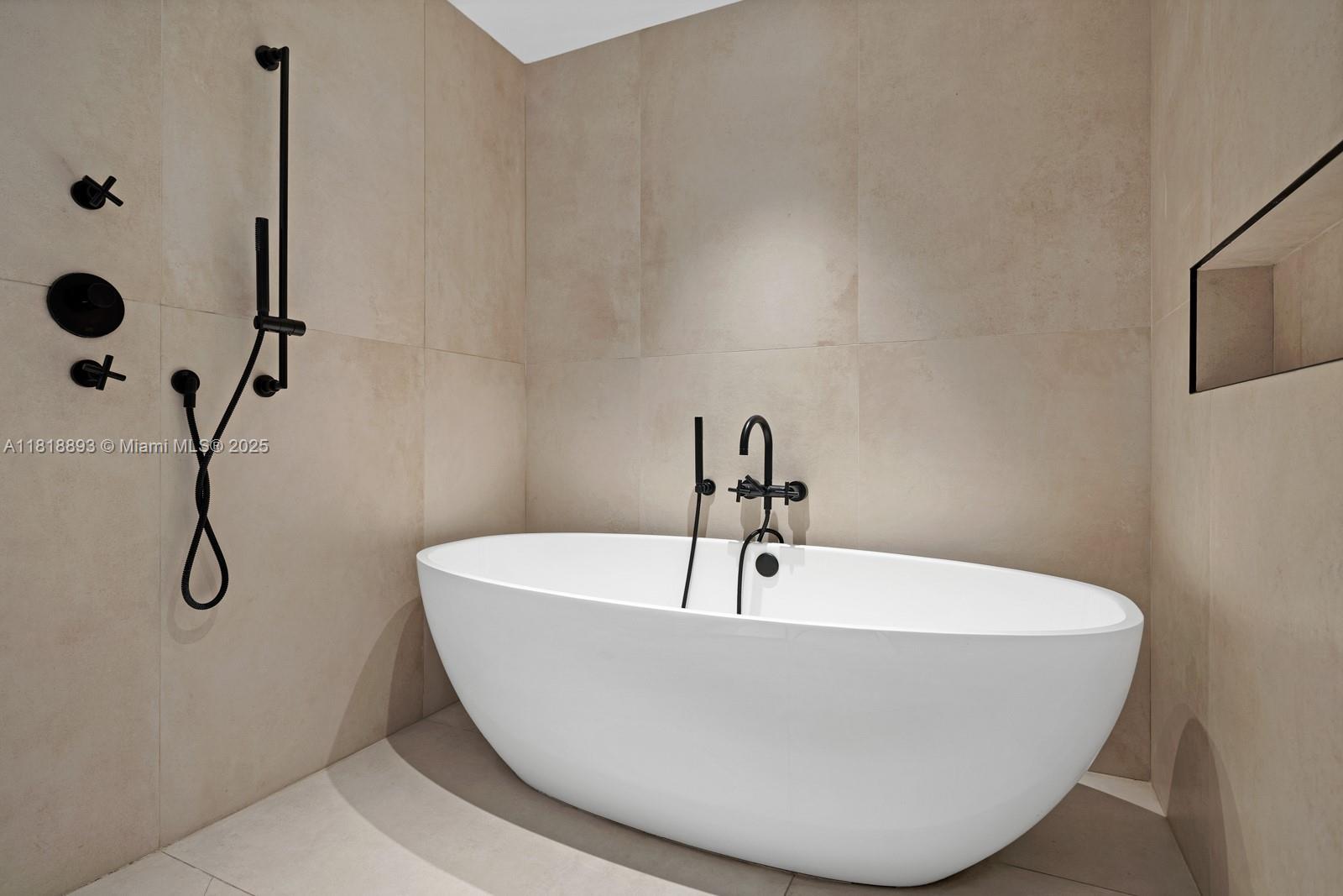 11 Island Ave #PH2 Miami Beach, FL 33139