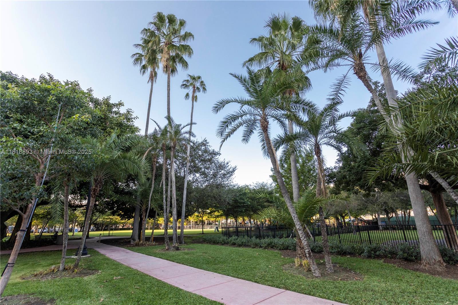 11 Island Ave #PH2 Miami Beach, FL 33139