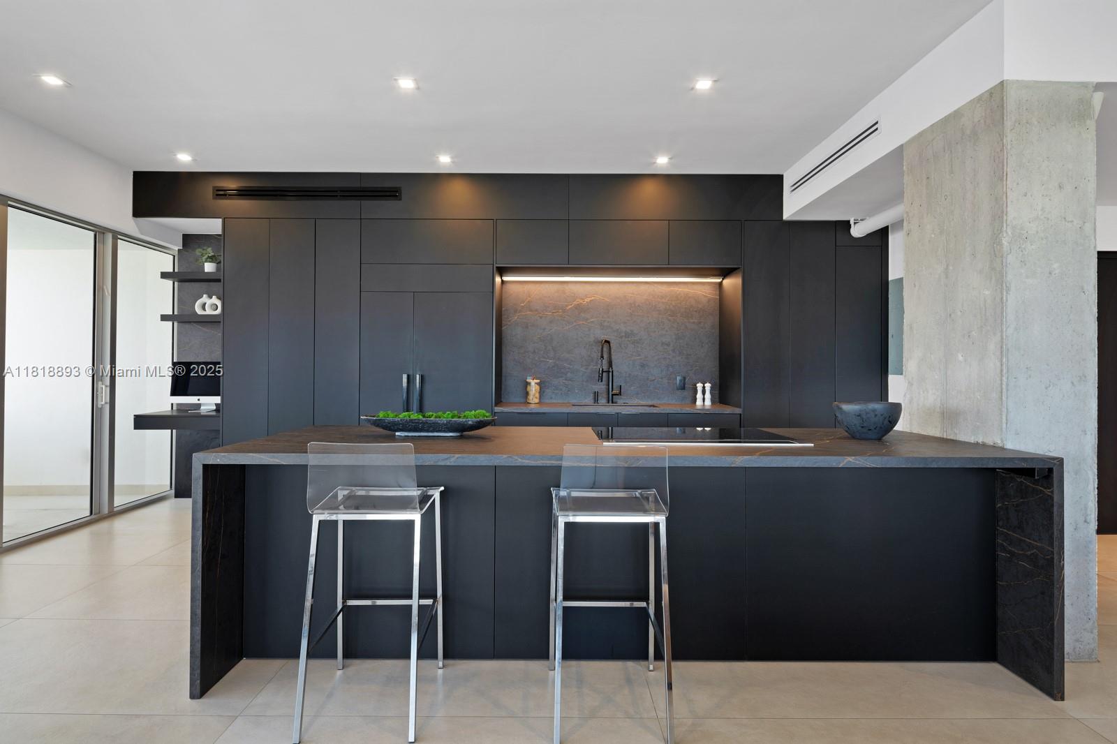 11 Island Ave #PH2 Miami Beach, FL 33139