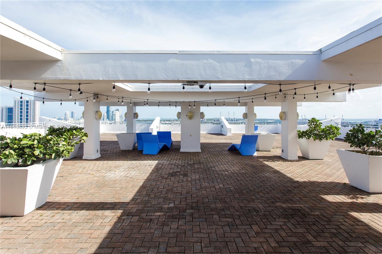 11 Island Ave #PH2 Miami Beach, FL 33139