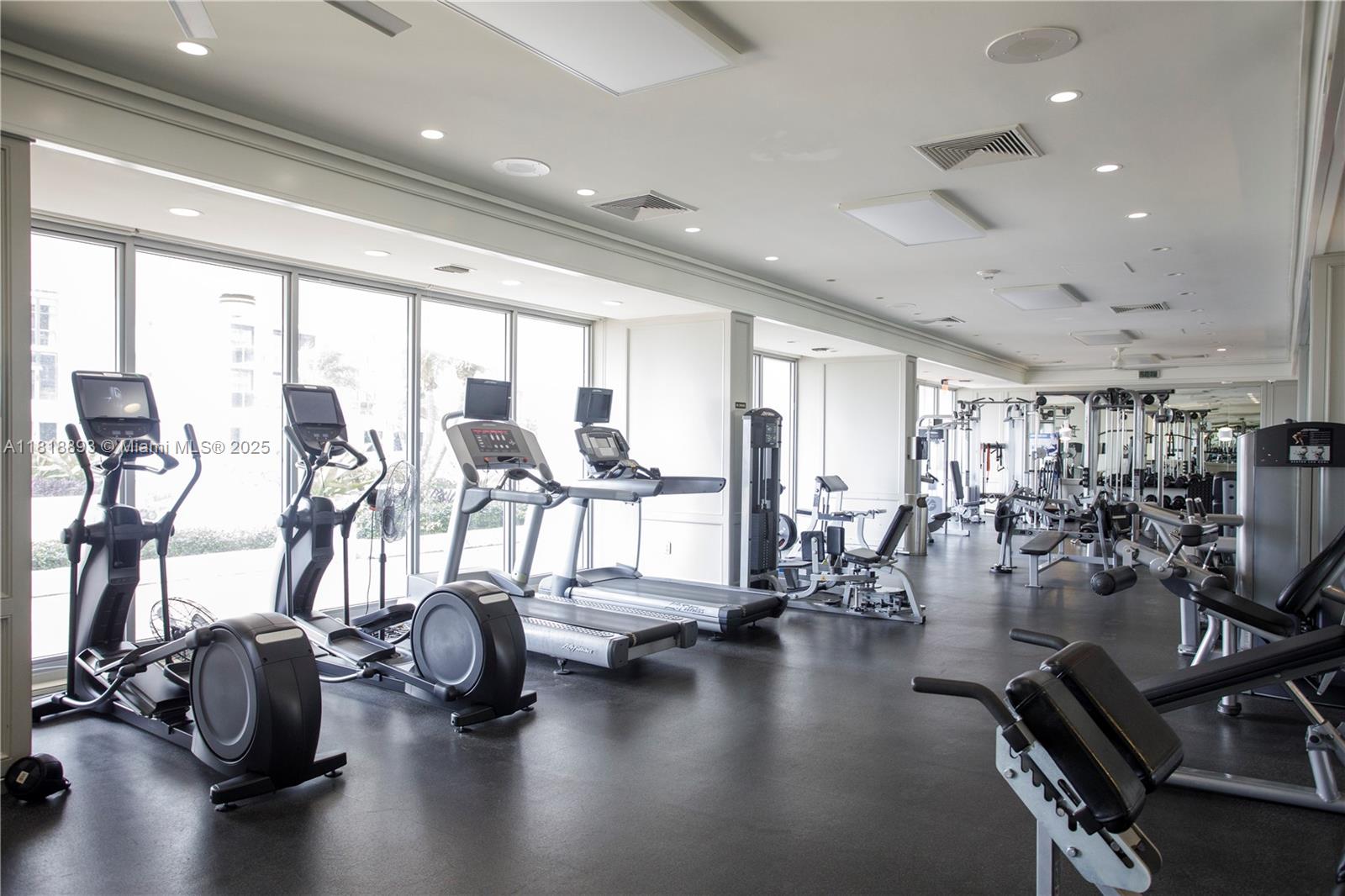 11 Island Ave #PH2 Miami Beach, FL 33139