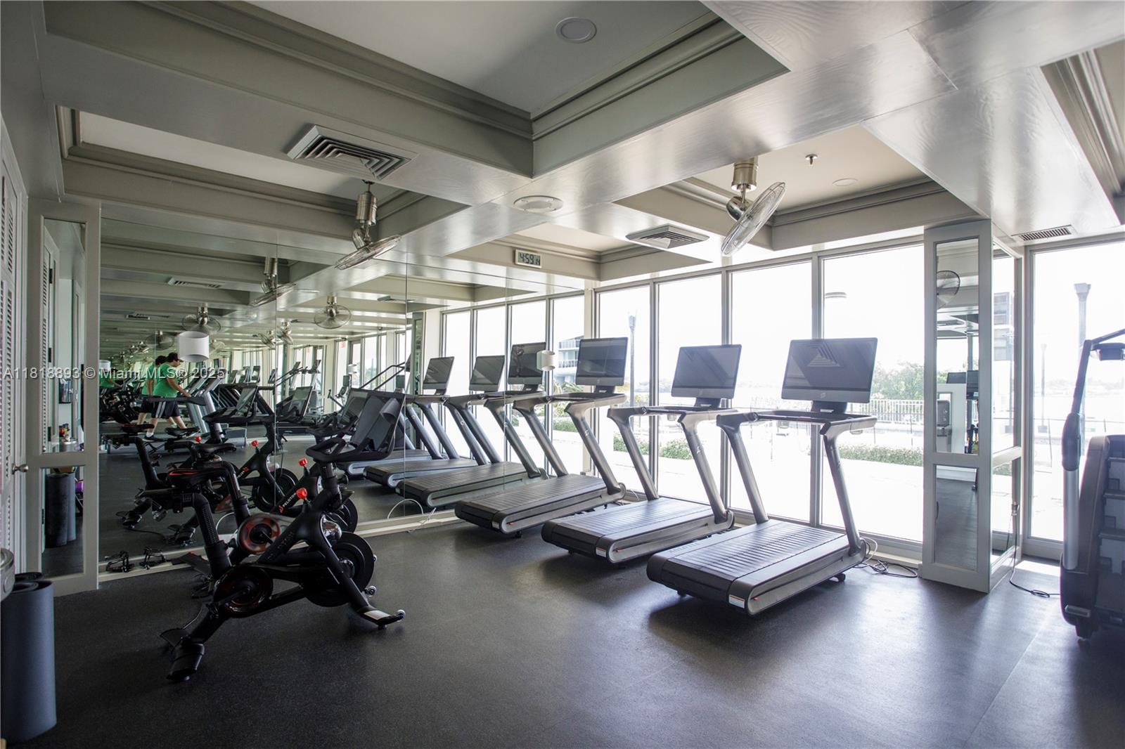 11 Island Ave #PH2 Miami Beach, FL 33139