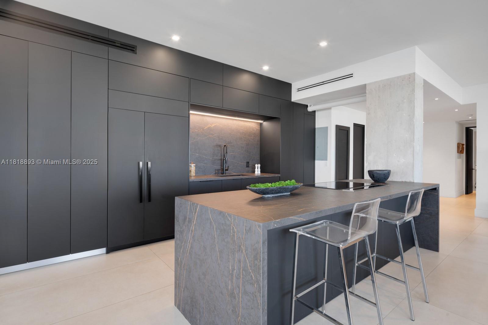 11 Island Ave #PH2 Miami Beach, FL 33139