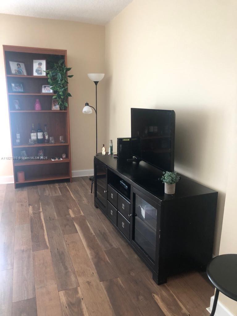 50 Menores Ave #711 Coral Gables, FL 33134