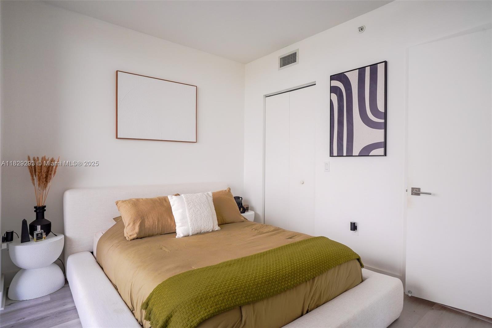 image The Hyde Residences10
