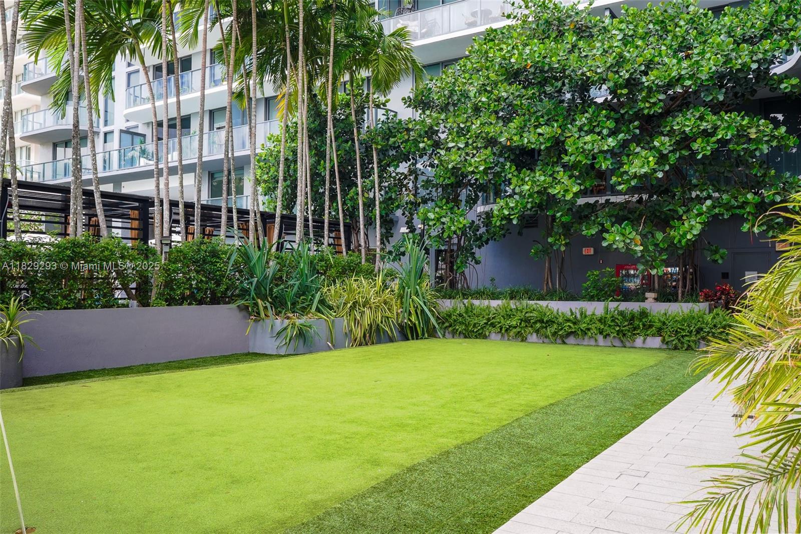 image The Hyde Residences33