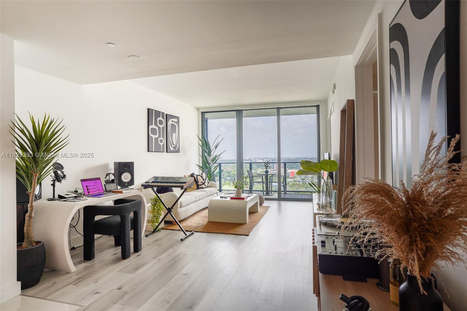image The Hyde Residences8