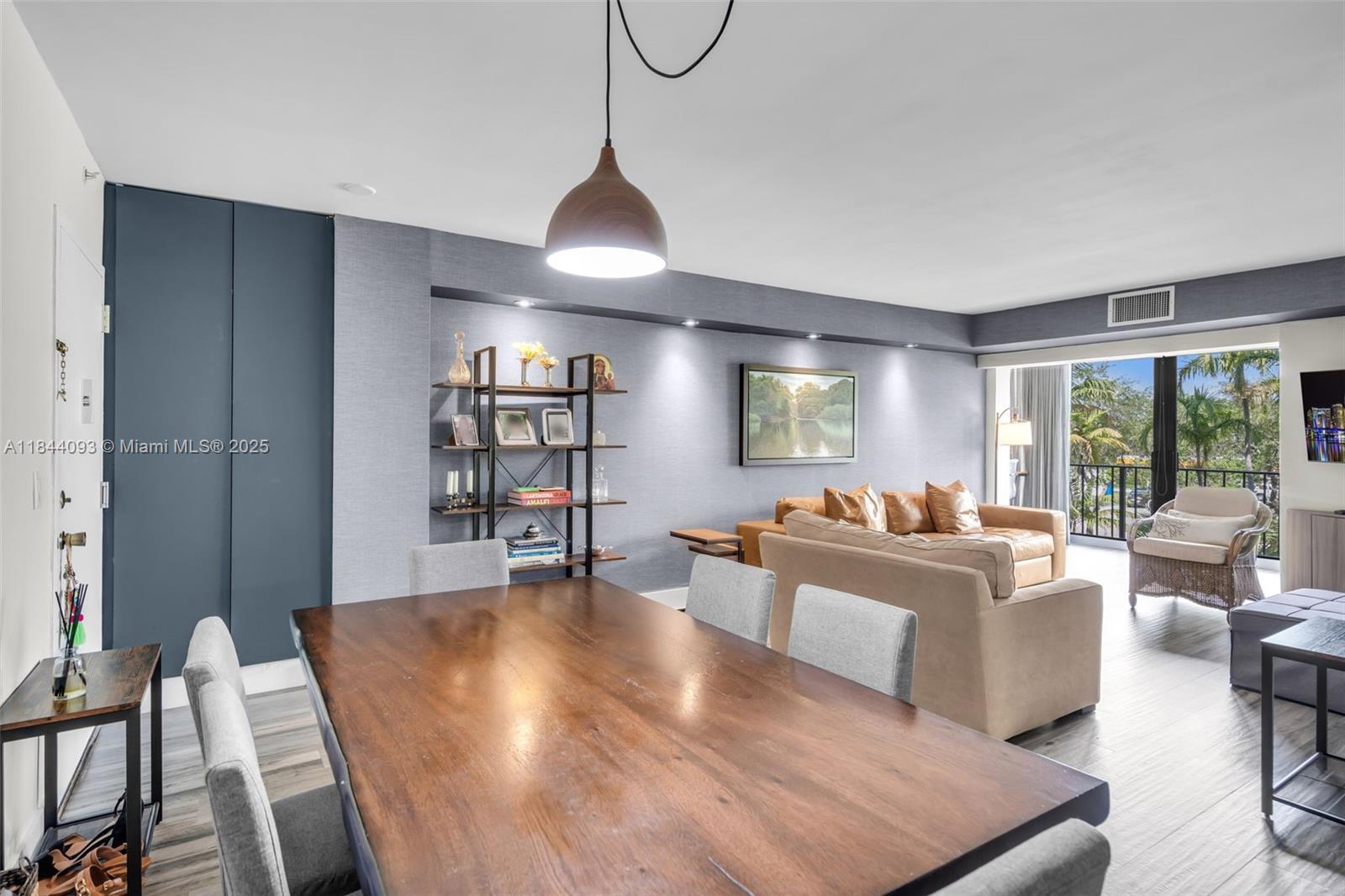 77 Crandon Blvd #3B Key Biscayne, FL 33149