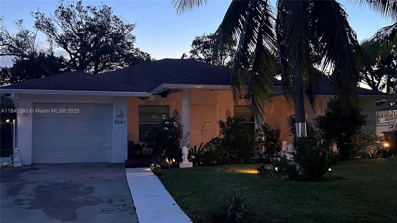 1061 SW 4th Ter