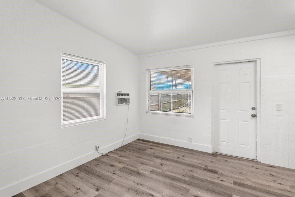 320 NE 13th Ave Boynton Beach, FL 33435