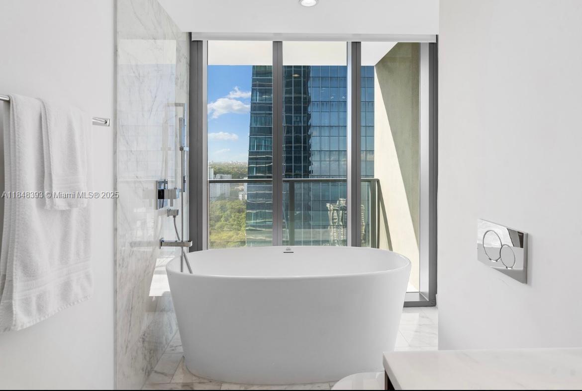 image Echo Brickell Condo7