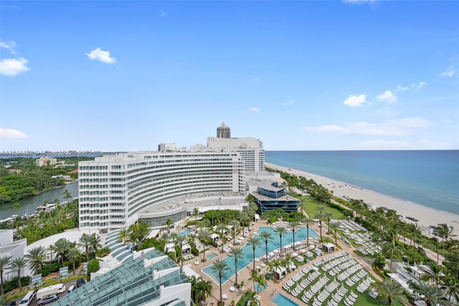 4391 Collins Ave #1605