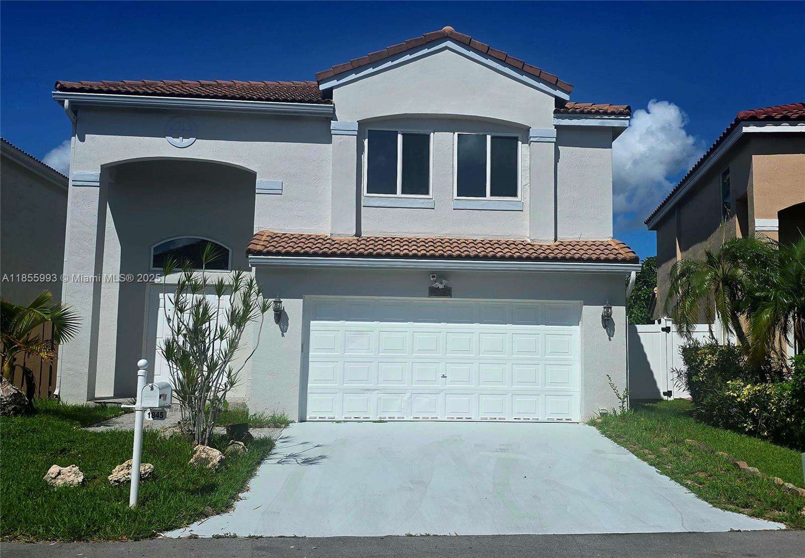 1845 Vista Way