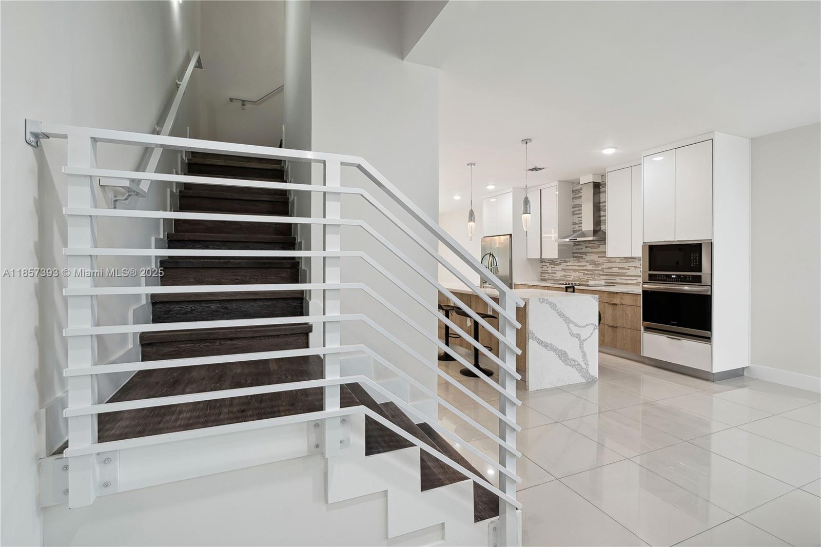 1020 NE 17th Ter Fort Lauderdale, FL 33304