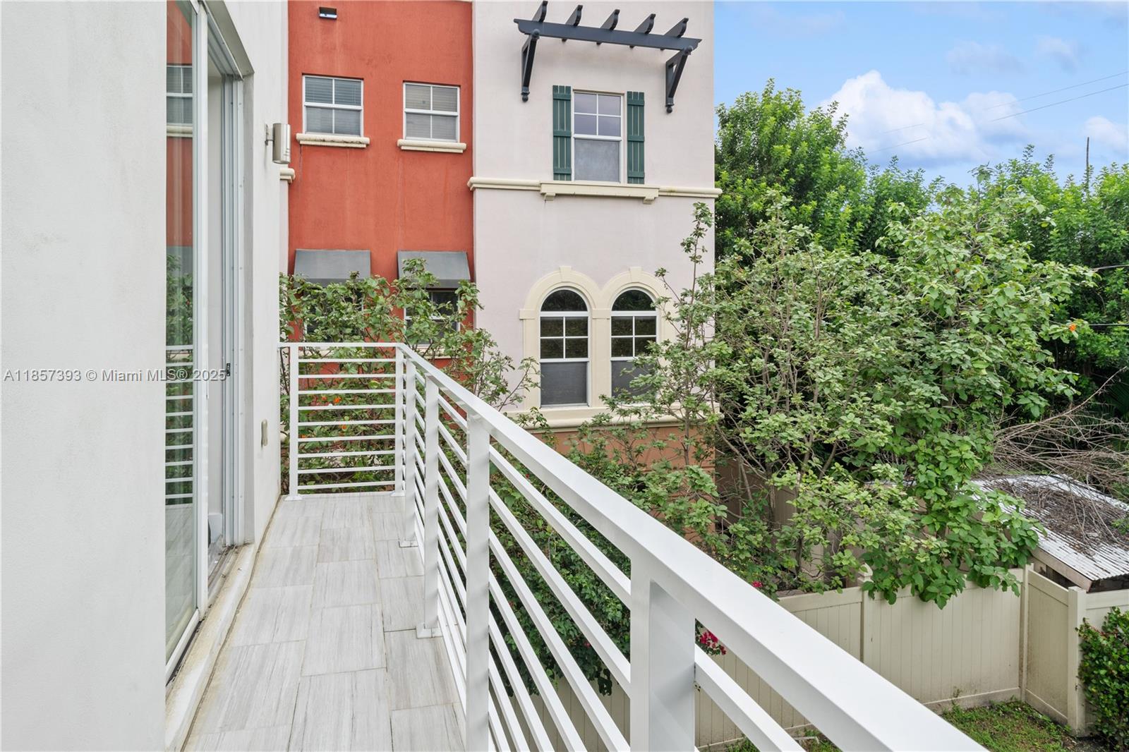 1020 NE 17th Ter Fort Lauderdale, FL 33304