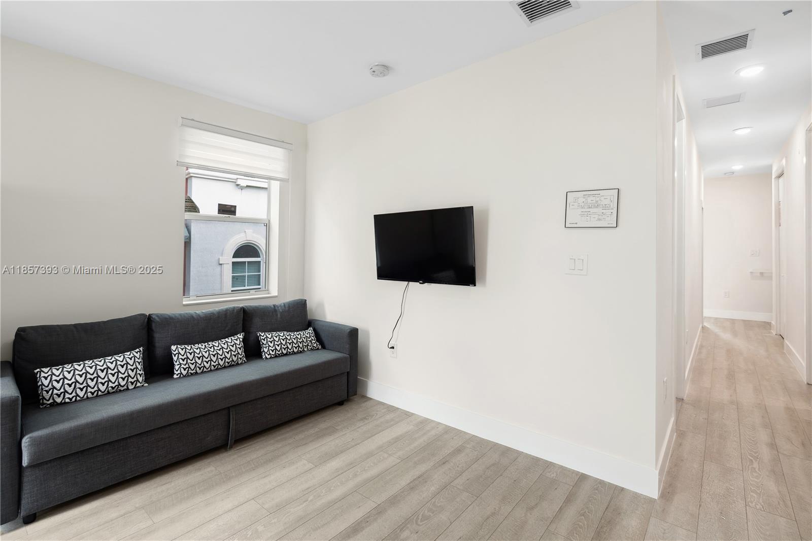 1020 NE 17th Ter Fort Lauderdale, FL 33304