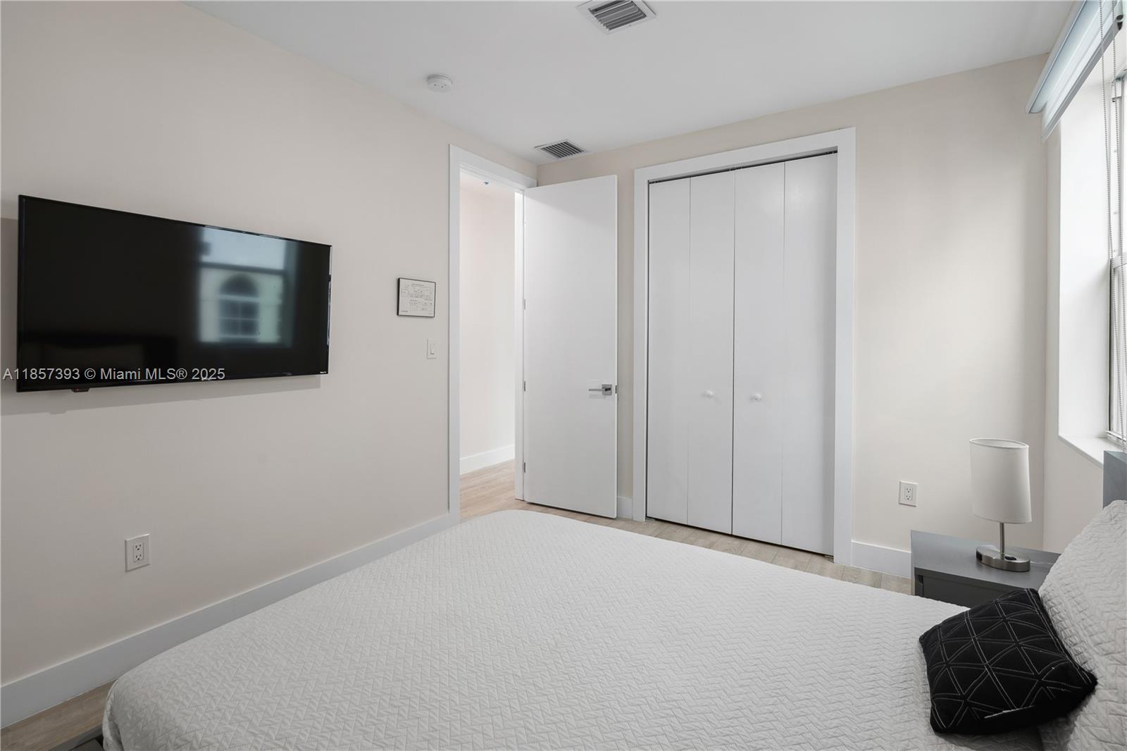 1020 NE 17th Ter Fort Lauderdale, FL 33304