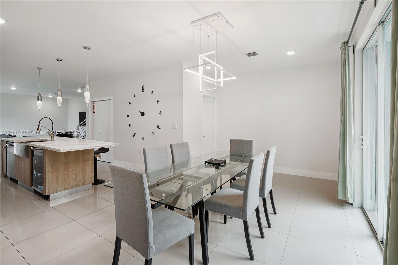 1020 NE 17th Ter Fort Lauderdale, FL 33304