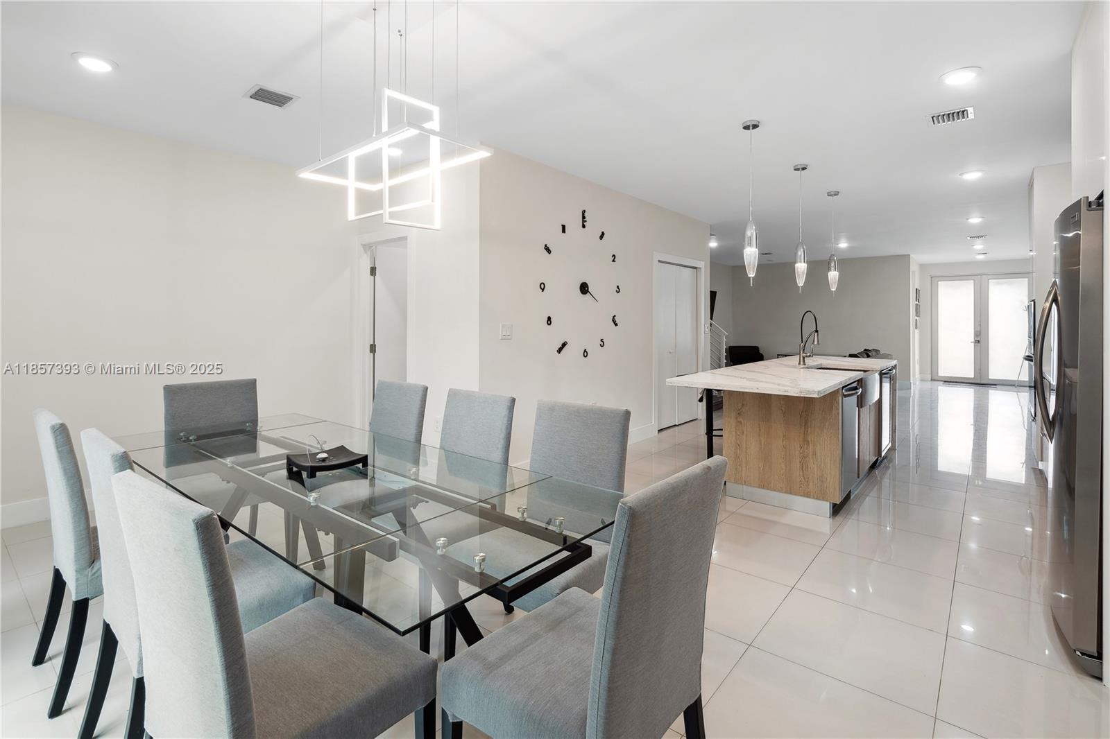 1020 NE 17th Ter Fort Lauderdale, FL 33304