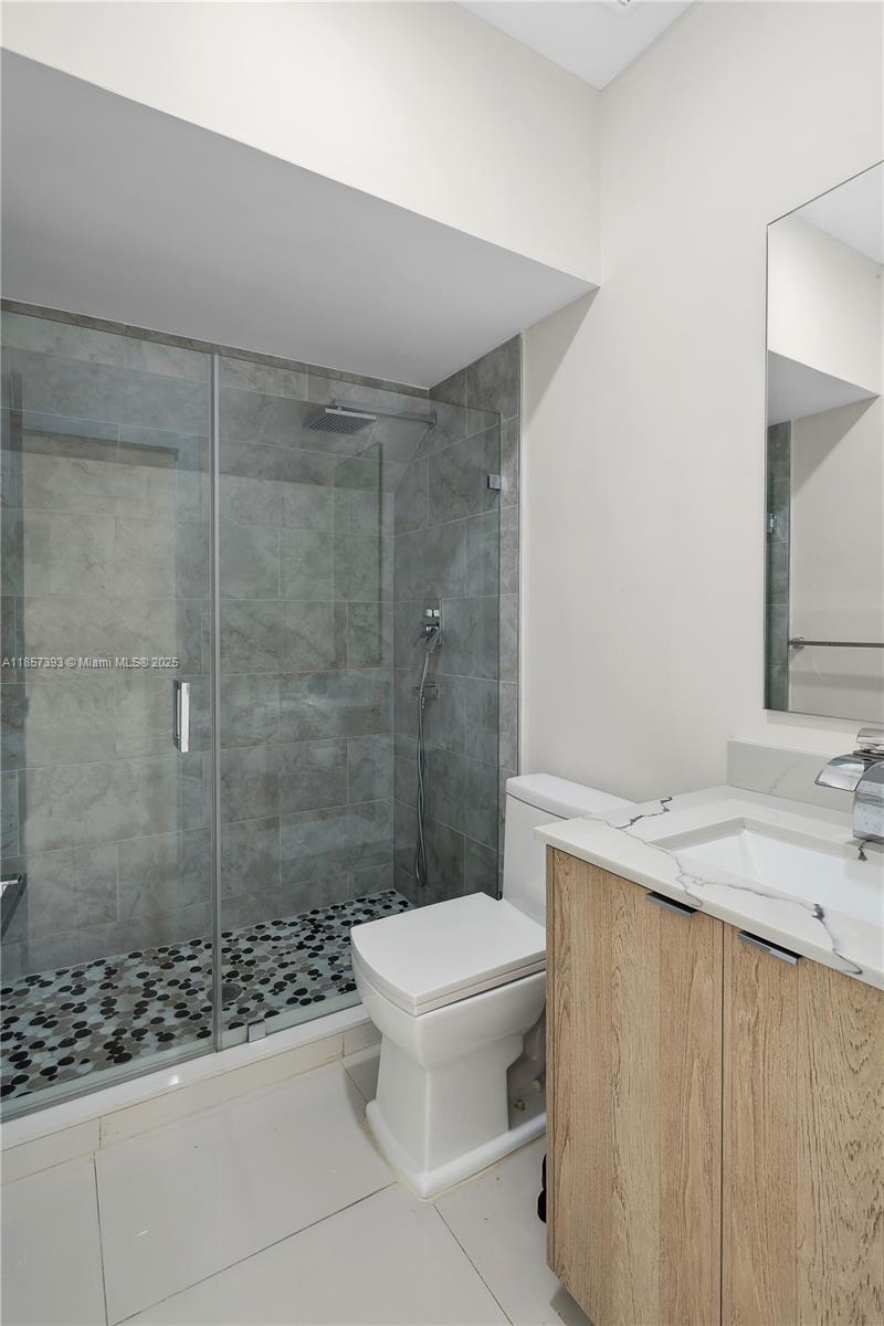 1020 NE 17th Ter Fort Lauderdale, FL 33304