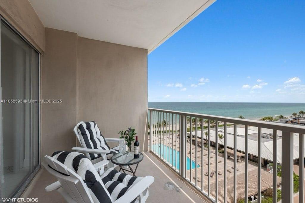 1950 S Ocean Dr #7G