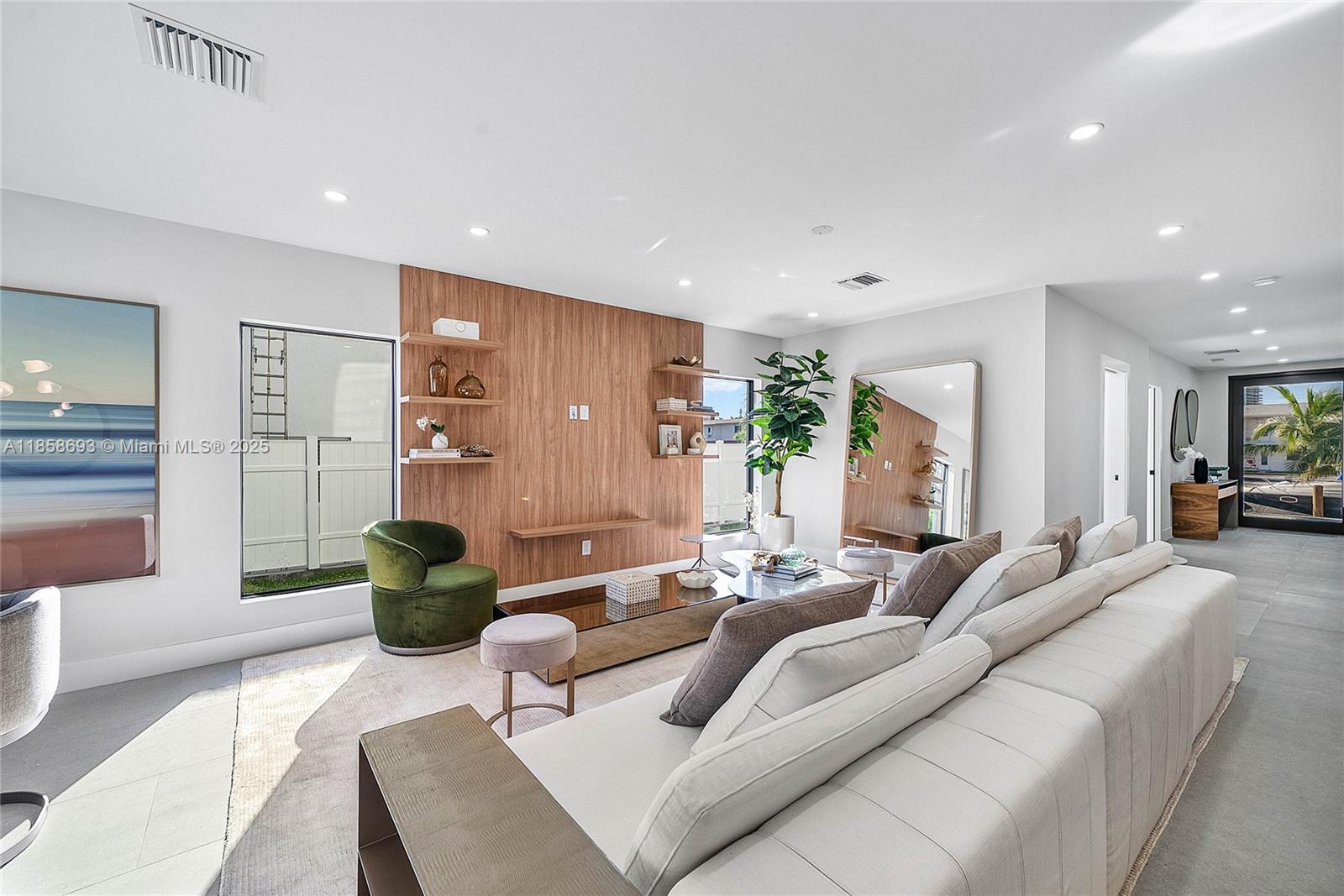 3225 Canal Dr Pompano Beach, FL 33062