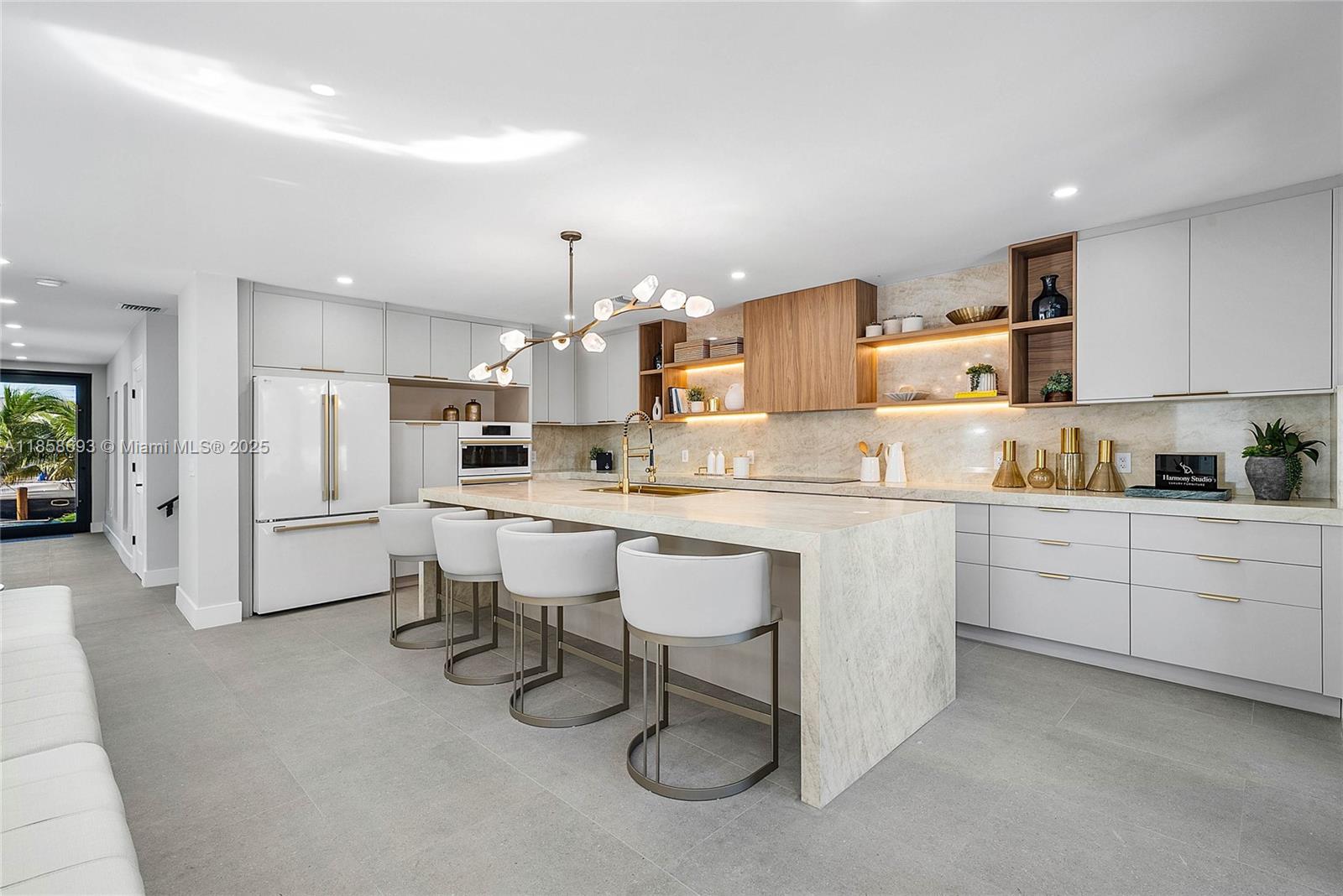 3225 Canal Dr Pompano Beach, FL 33062