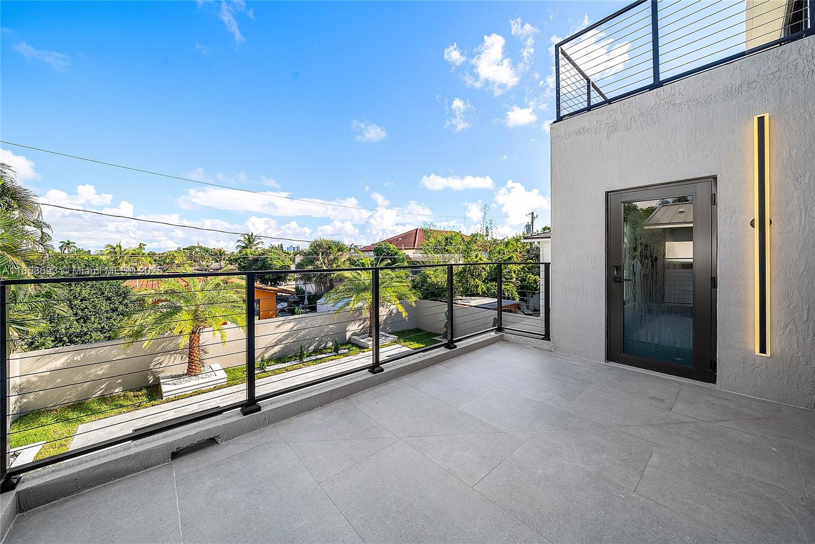 3225 Canal Dr Pompano Beach, FL 33062