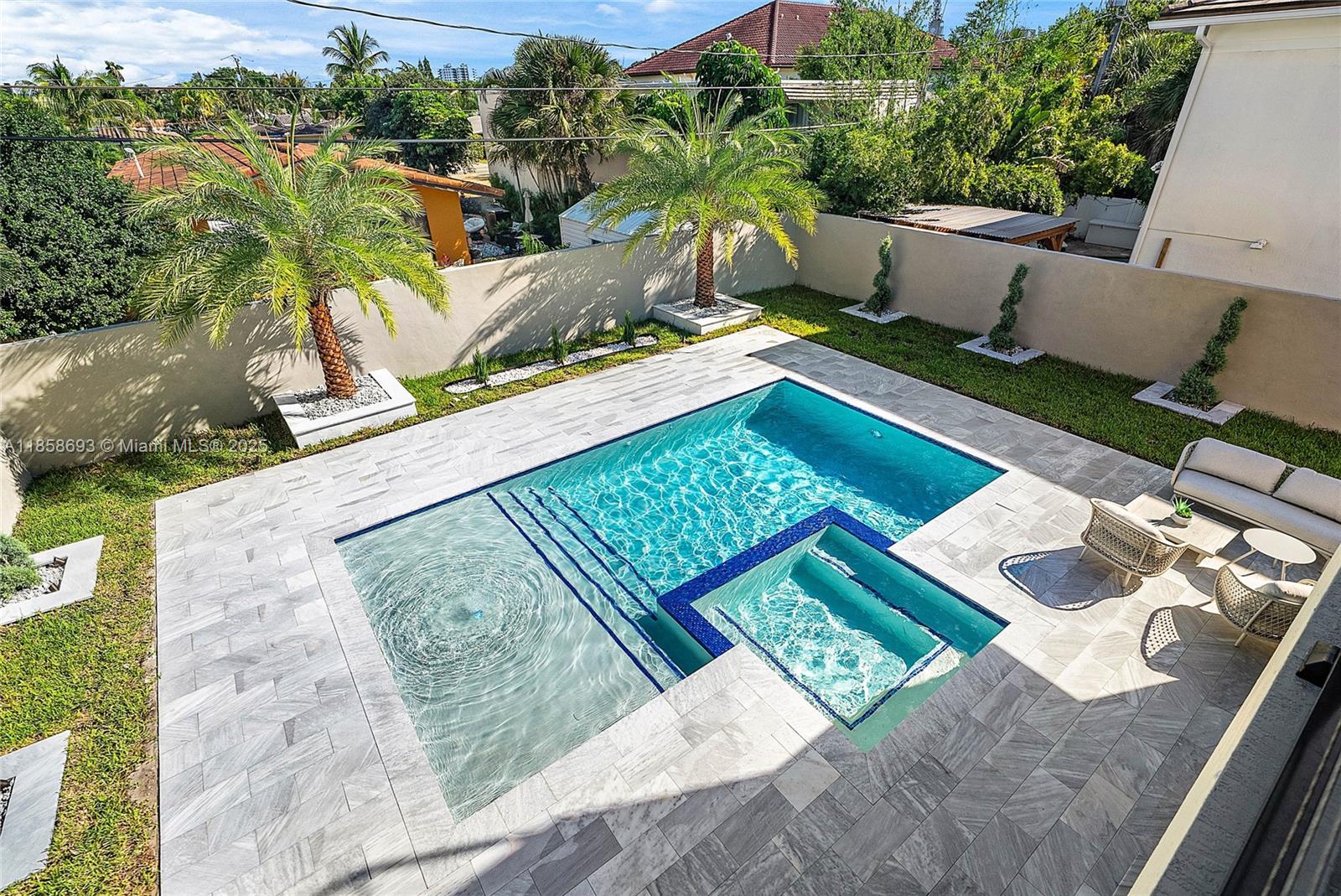 3225 Canal Dr Pompano Beach, FL 33062