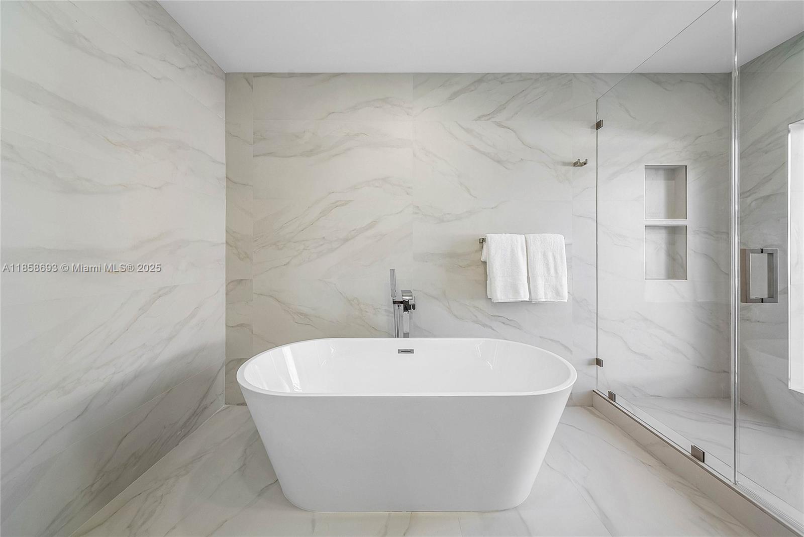 3225 Canal Dr Pompano Beach, FL 33062