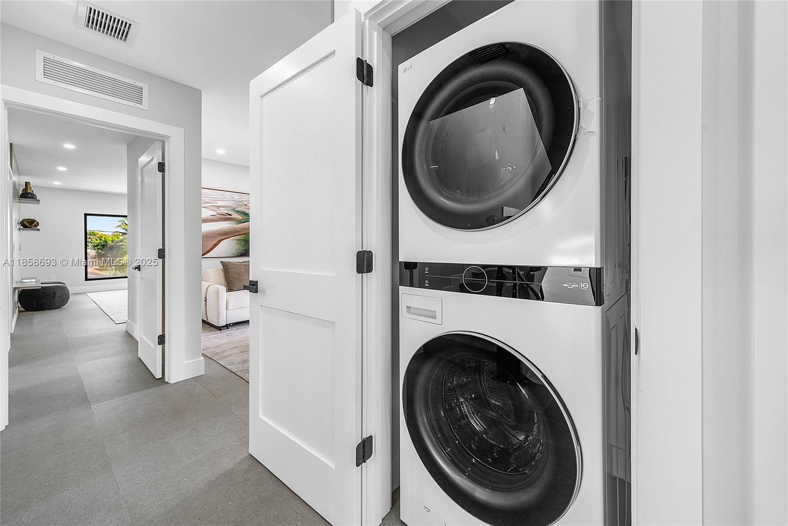 3225 Canal Dr Pompano Beach, FL 33062